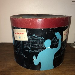 Old hat box | Fléchet | Blue man decor