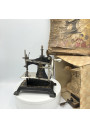 Ancien jouet petite machine à coudre |  S M J FRANCE | Collection