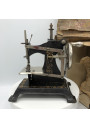 Ancien jouet petite machine à coudre |  S M J FRANCE | Collection