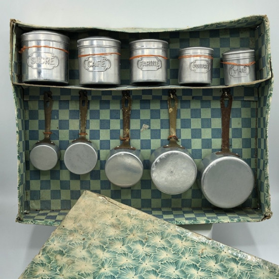 Old dinette box | Spice tins and saucepan series | No. 283