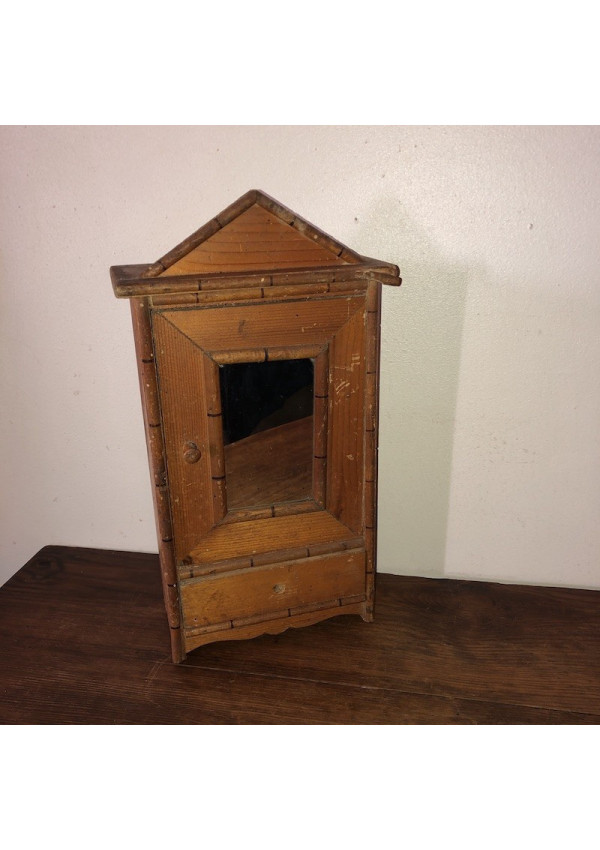 Ancienne Armoire De Poupée – 25 X 18 X 10 Cm