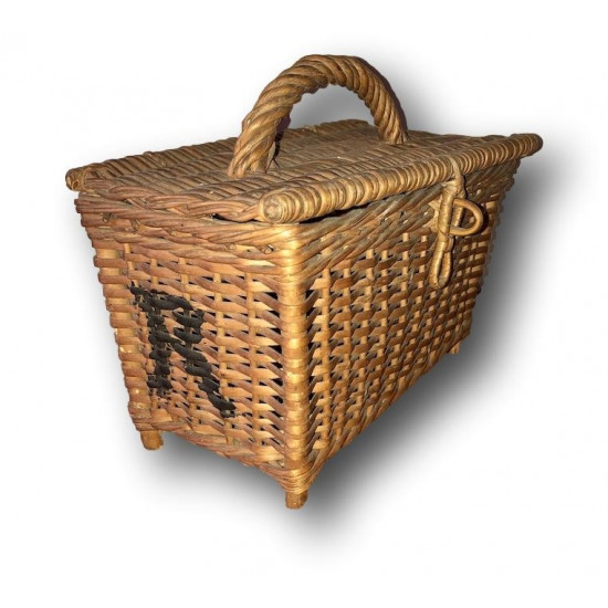 Old small wicker basket | Dinette or doll basket | Old toy