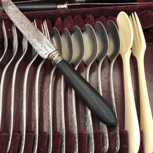 Old dinette housewife box | Box of 23 old dinette cutlery