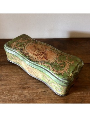 Ancienne boîte en tôle lithographiée publicitaire | Bergère Royale | Savonnerie  Parisienne