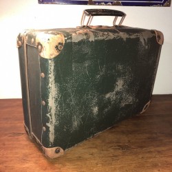 Old small vintage suitcase | Old small cardboard suitcase