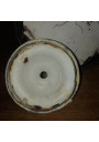 Ancienne cafetière en tôle émaillée blanche à décor floral en relièf