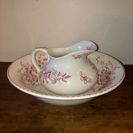 Old toiletry set | Jasmin F T Badonviller | L M Terre de fer