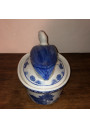 Terrine vintage bleue et blanche en porcelaine en forme de canard