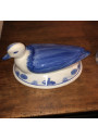 Terrine vintage bleue et blanche en porcelaine en forme de canard