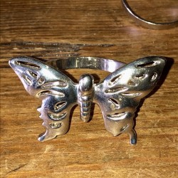 Set of 6 vintage metal butterfly napkin rings