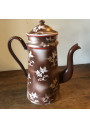 Old coffee maker in brown enamelled sheet metal | Stencil White Floral Decor