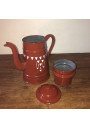 Ancienne cafetière en tôle émaillée marron et blanche