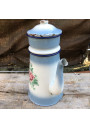 Ancienne cafetière en tôle émaillée bleue et blanche fleurie Japy