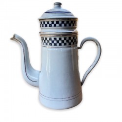 Old enameled sheet metal coffee maker | Blue and white checkered decor