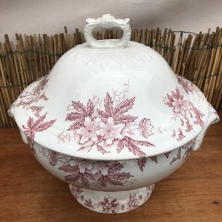 Old soup tureen with floral decoration | Amandinoise Anemone | St Amand - Nord
