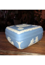 Ancienne boîte wedgwood bleue Shabby Chic