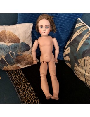 Old doll and wig Courtrai Verhoye UNICA Belgium BR 415913