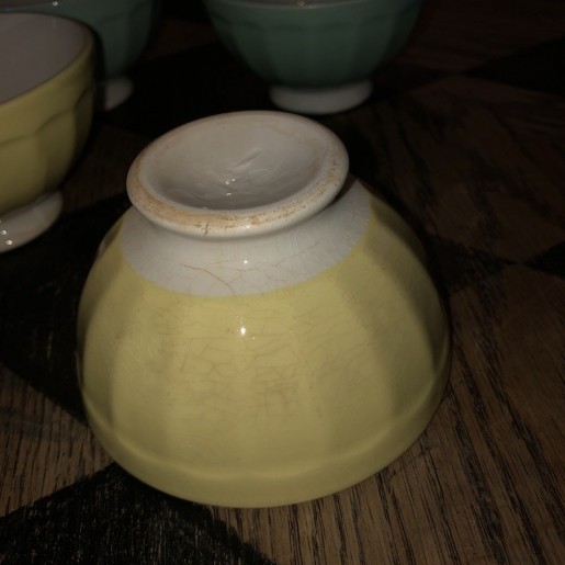 Lot of 4 small old bowls | Yellows and greens | Height 5cm