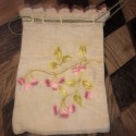 Ancien petit sac pochon en lin brodé fait main