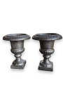Pair of small cast iron Medici vases h 13 cm Renaissance style