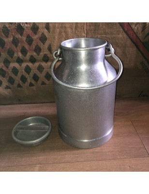 Old large milk can with handle | JAPY farm milk can