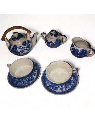 Ancienne petite dînette en porcelaine décor Chinois bleu