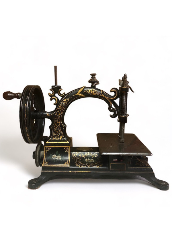 Rare and old sewing machine | Hurtu - L'abeille sewing machine