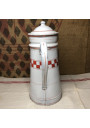 Old coffee maker in white enameled sheet metal with red checkerboard