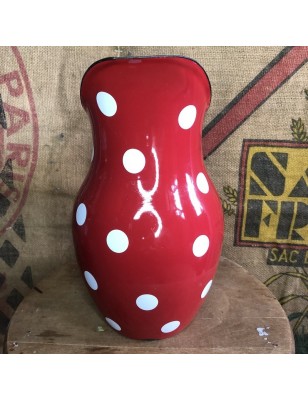 Pichet / Broc en tôle émaillée rouge à pois blancs