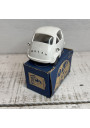 Ancienne petite voiture ISETTA VELAM dans sa boîte