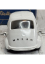Ancienne petite voiture ISETTA VELAM dans sa boîte