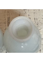 2 Anciens flacons en opaline blanche - Élégance et charme vintage