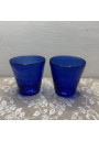 Lot de 2 anciens lumignons en verre bleu
