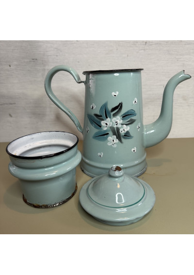 Antique Almond Green Enameled Sheet Metal Coffee Pot – Floral Relief Decor ☕🌿🌸