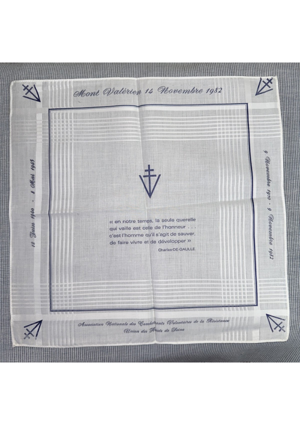 Mont Valérien 1982 - Mouchoir de Collection- Commémoration Charles de Gaulle & Résistance