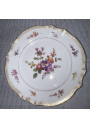 Suite de 8 assiettes à dessert anciennes en porcelaine – Décor floral et dorures