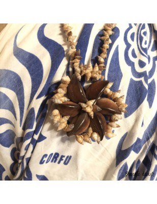 Collier Tahitien en coquillages| Gros médaillon rond | Vintage