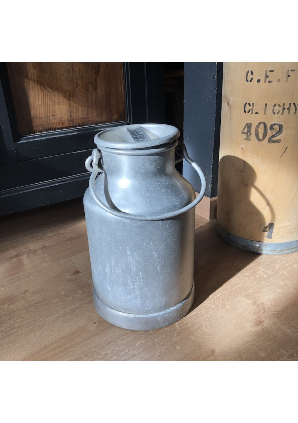 Old farm milk jug | Japy | Farmhouse decoration