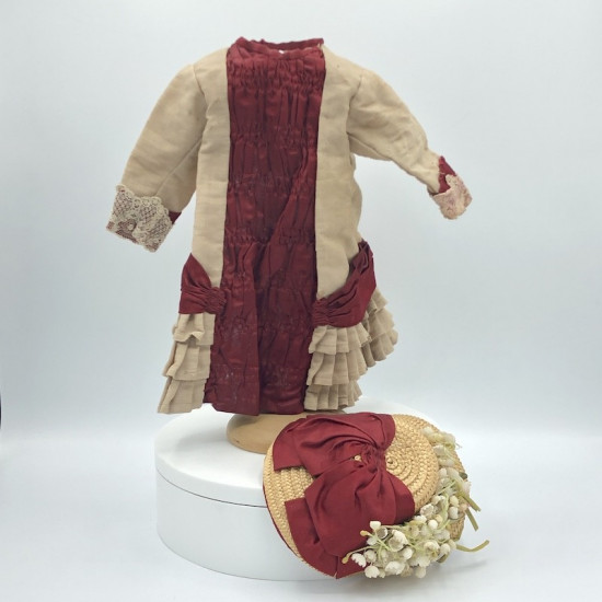 Old dress and matching hat from Jumeau doll | Circa 1890
