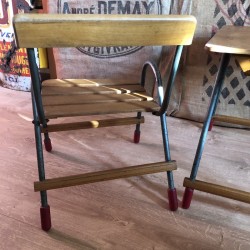 Old small desk with drawer and its matching chair | For children | In wood