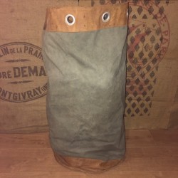 Ancien sac à linge | Militaire | En tissu kaki et cuir