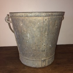 Old zinc bucket | PTT ALC | Old bucket | Farmhouse